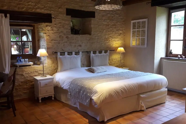 Room 2 of 15