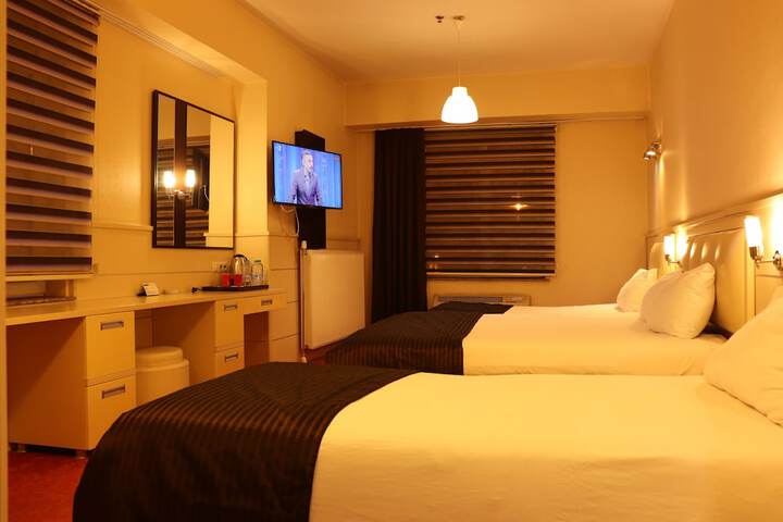 Room 11 of 24