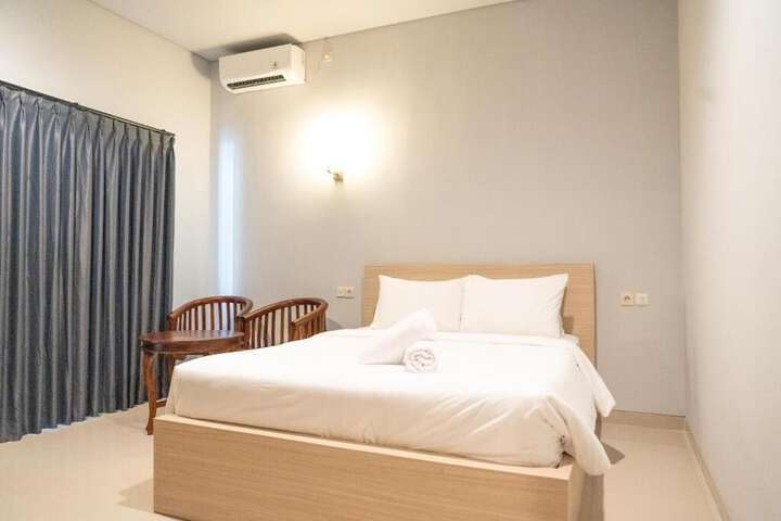 Room 5 of 15