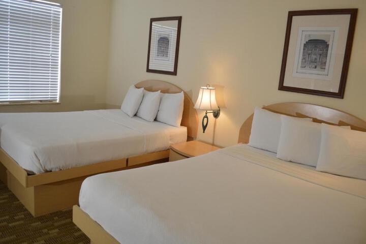 B2 Dxdeluxe Room 2 Queen Beds (5 of 26)