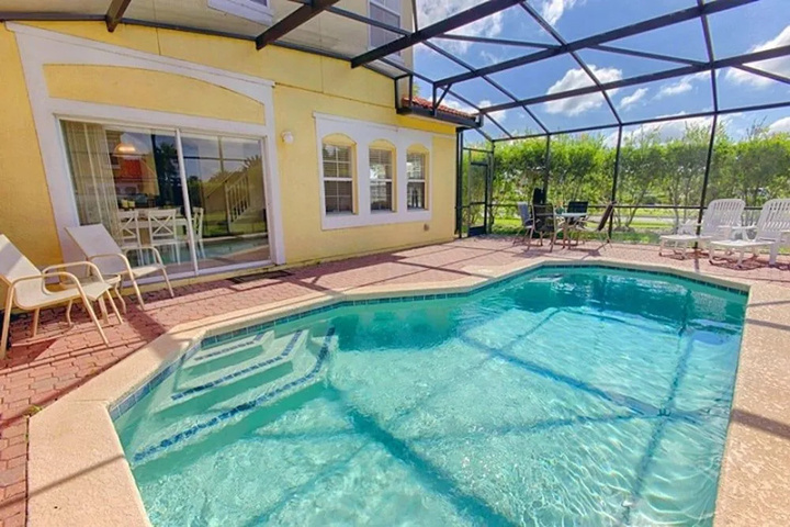 Pool 12 of 15