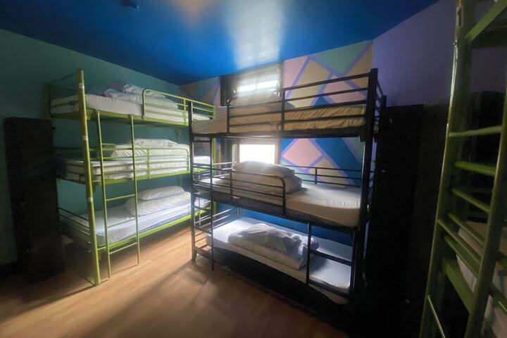 Room 10 of 13