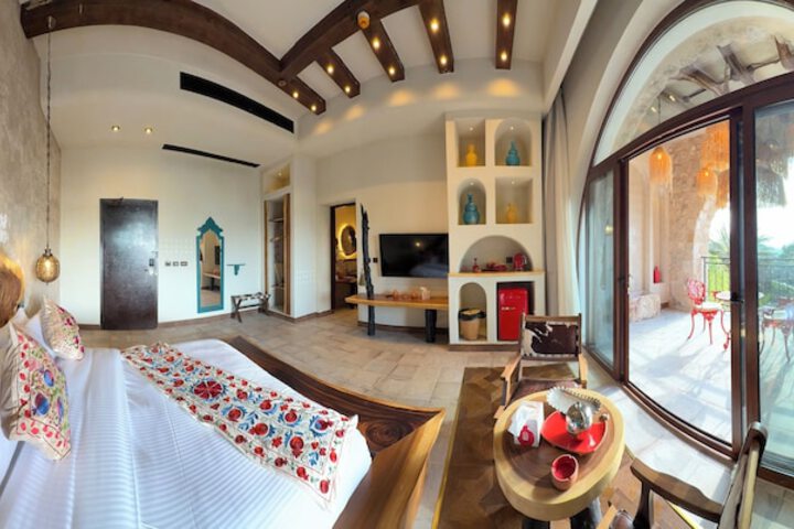 Room 19 of 202