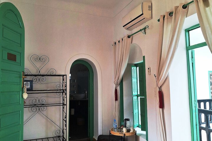 Room 11 of 68