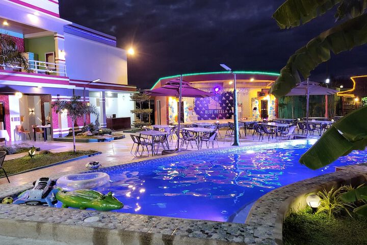 Pool 76 of 116