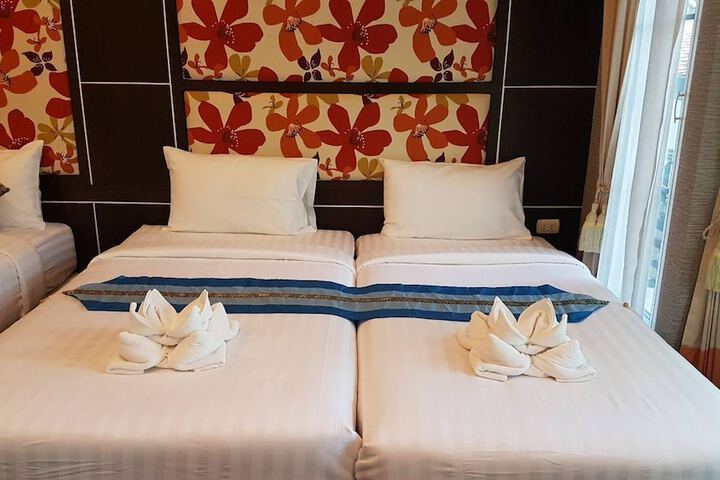 Room 34 of 172
