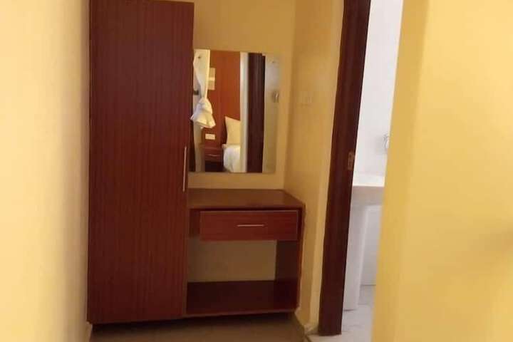 Room 14 of 64