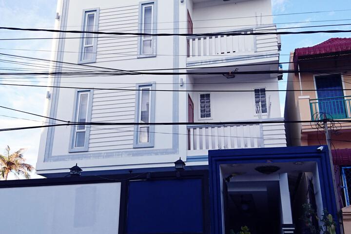 Hotel 1 of 5