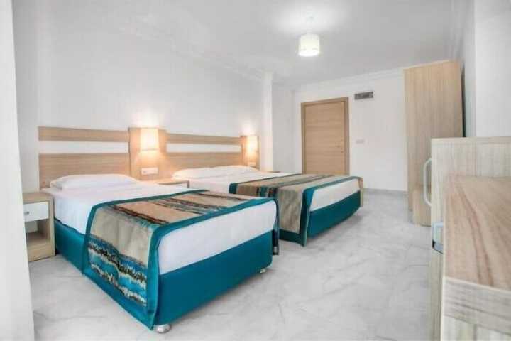 Room 3 of 8