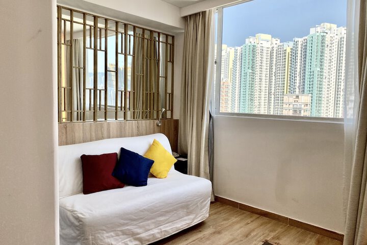 Room 21 of 37