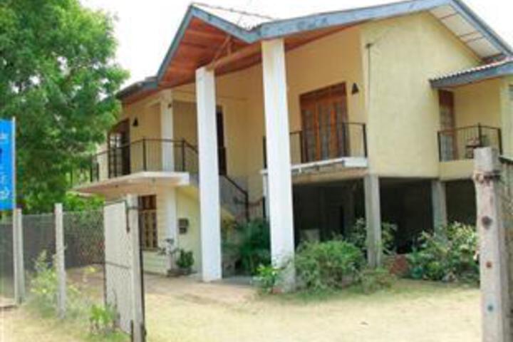 Lark Lodge