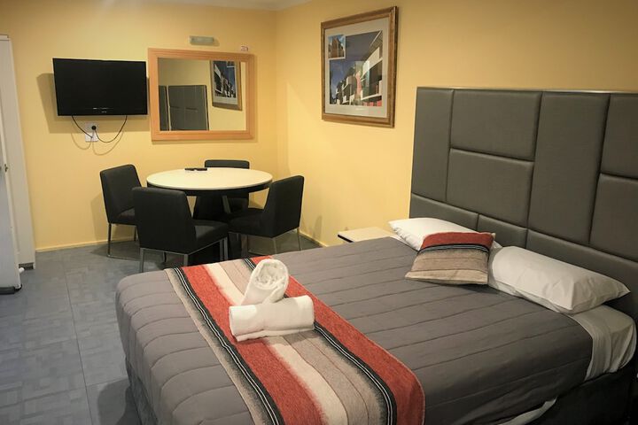 Room 40 of 99