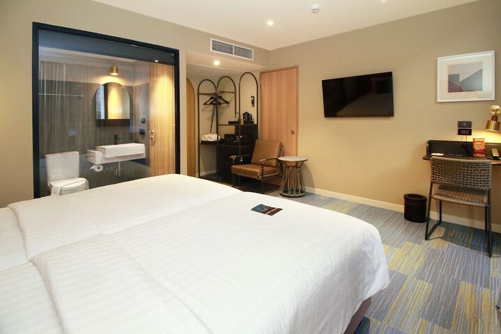 Room 49 of 161