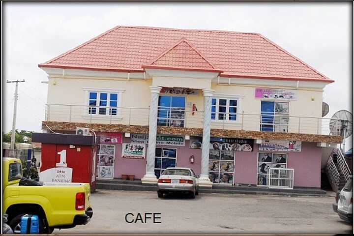 Business Center 16 of 17