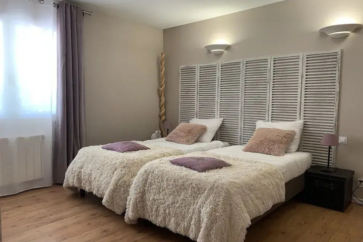 Room 7 of 19