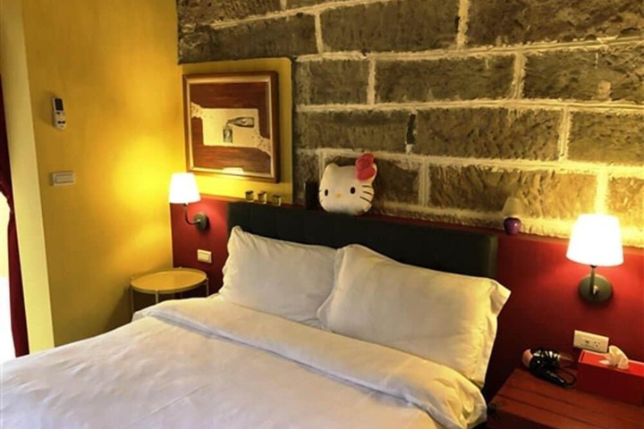 Room 15 of 92