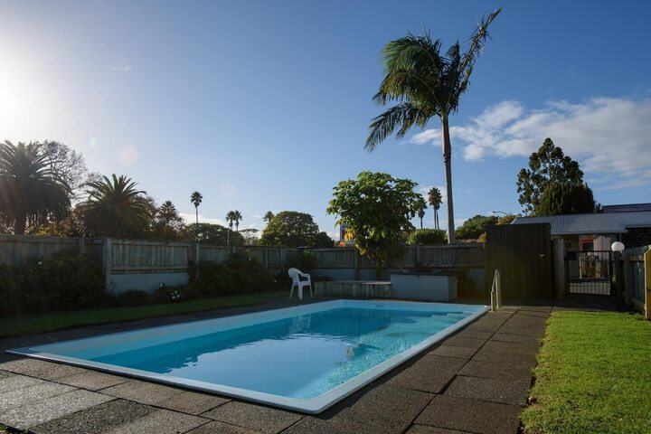 Pool 29 of 36