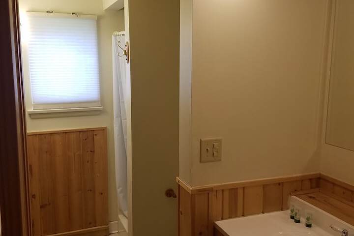 Room 44 of 66