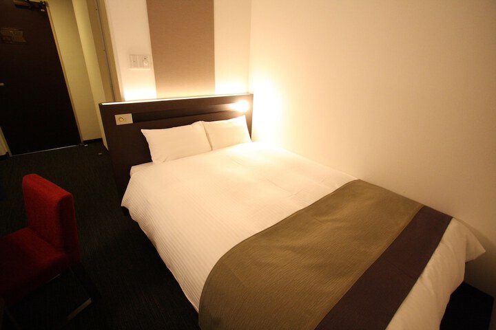 Room 16 of 44
