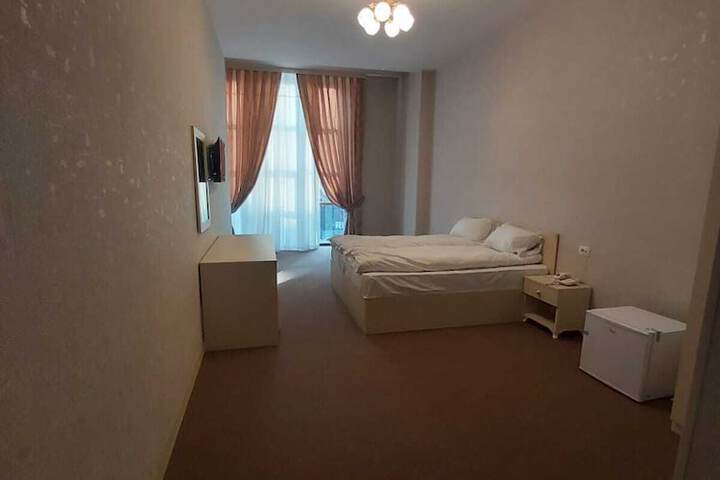 Room 8 of 19