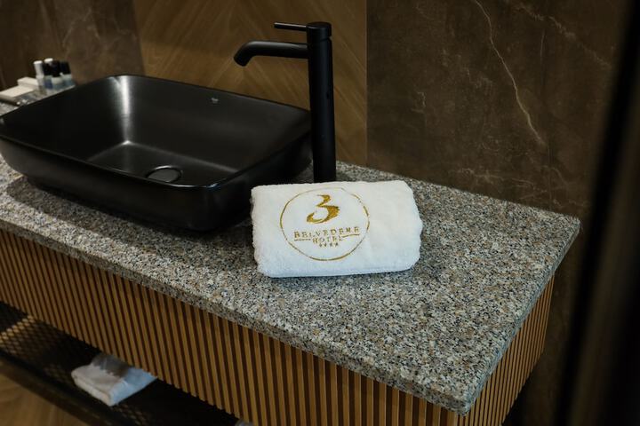 Room 37 of 45