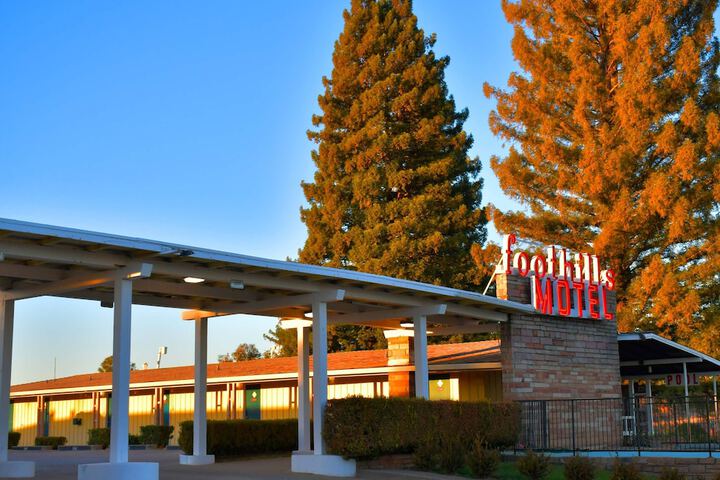 Hotel Exterior 22 of 22