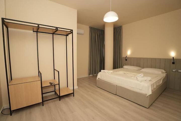 Room 5 of 41