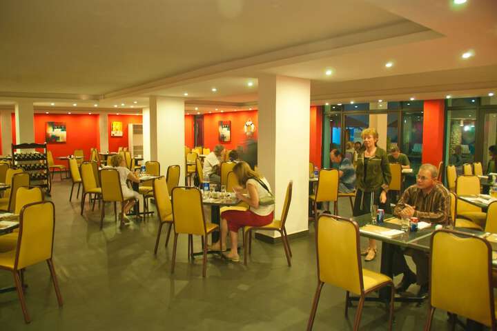 Dining 39 of 63