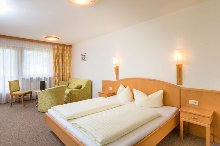 Room 8 of 31