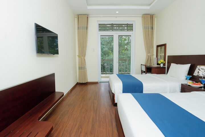 Room 26 of 74