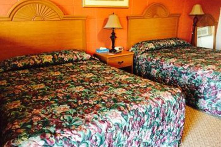 Room 8 of 24
