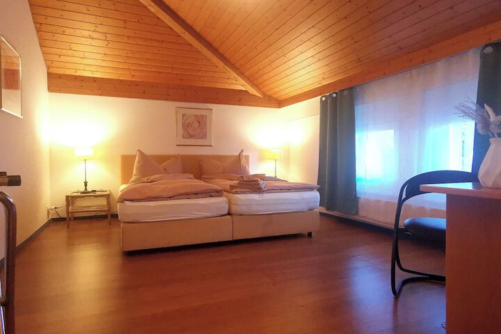 Room 16 of 29
