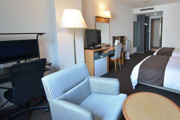 Room 15 of 28