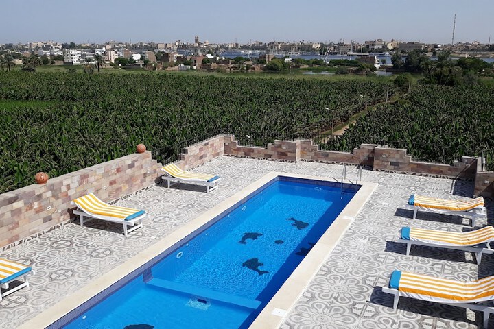 Pool 68 of 83