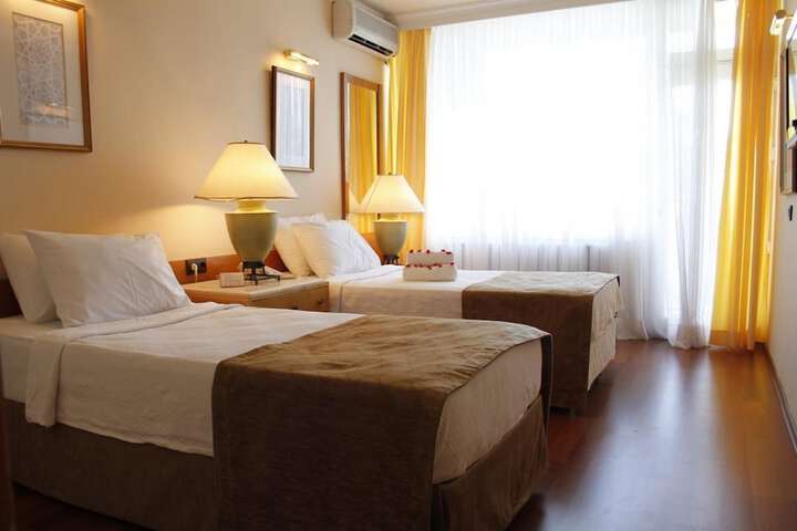 Room 3 of 21
