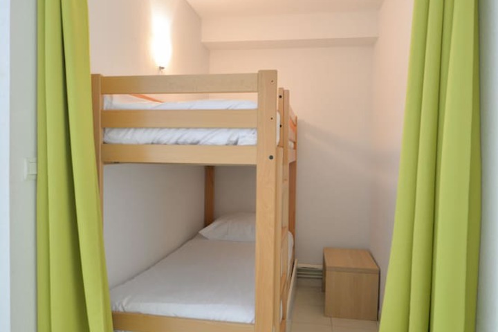 Room 11 of 87