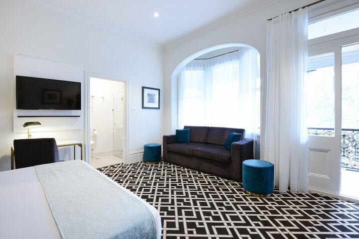 Room 33 of 117