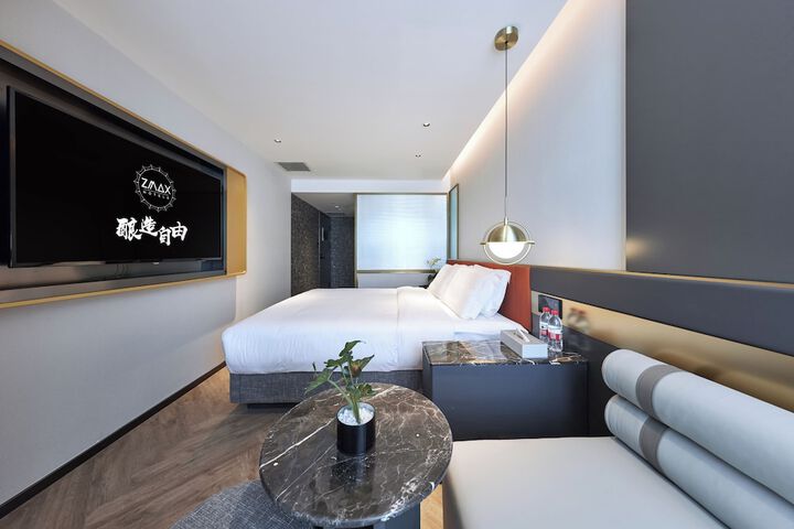 Room 21 of 52