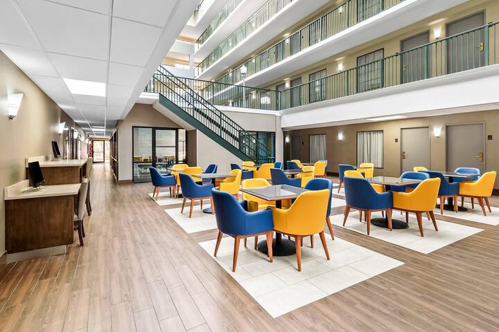 Guest Lobby