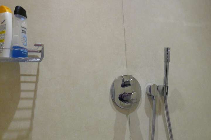 Room 20 of 38