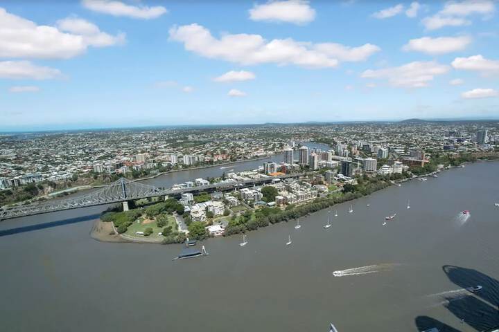 Image of Luxury CBD 3 Bedroom Sky Home With Gorgeous River Views