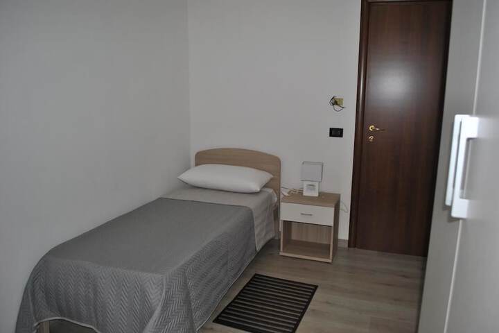 Room 7 of 37