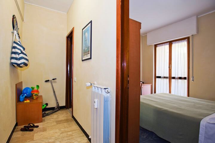 Room 10 of 52