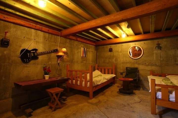 Room 4 of 43
