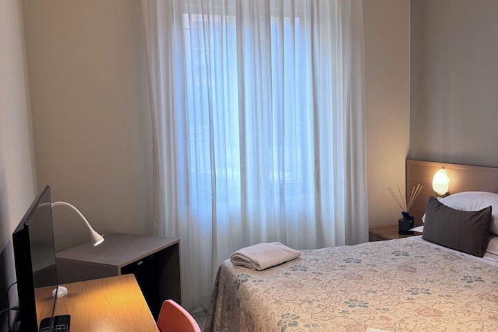 Room 15 of 33