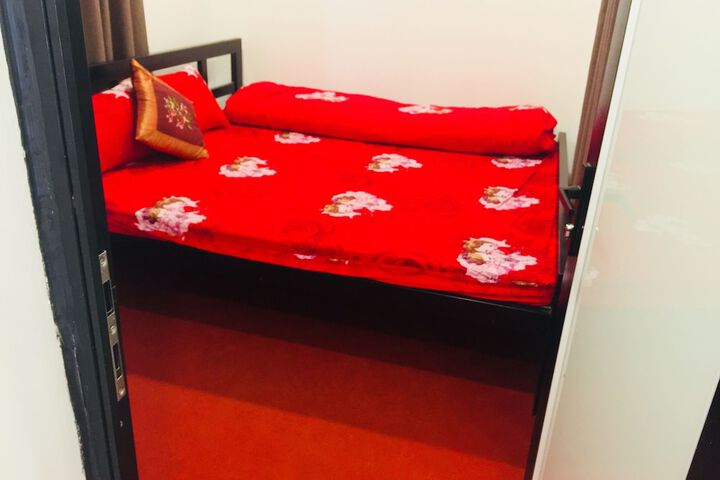 Room 7 of 57
