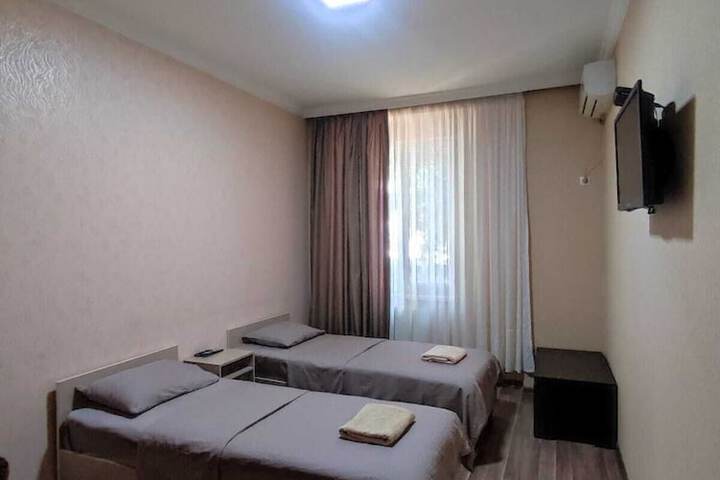 Room 13 of 26