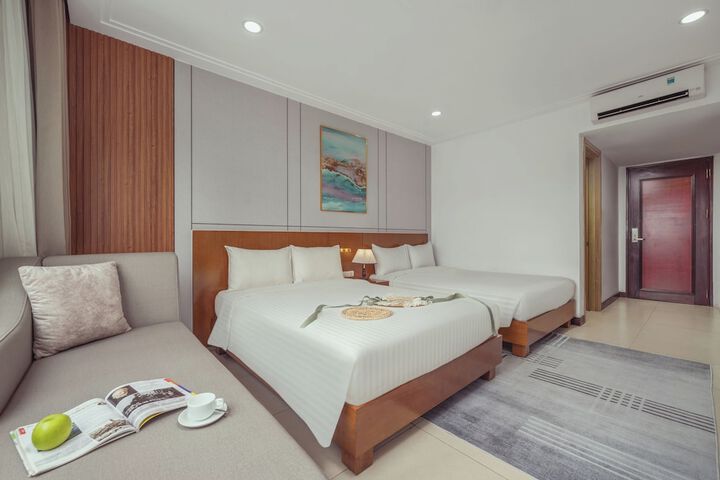 Room 29 of 77
