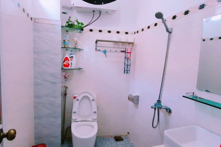 Room 53 of 73