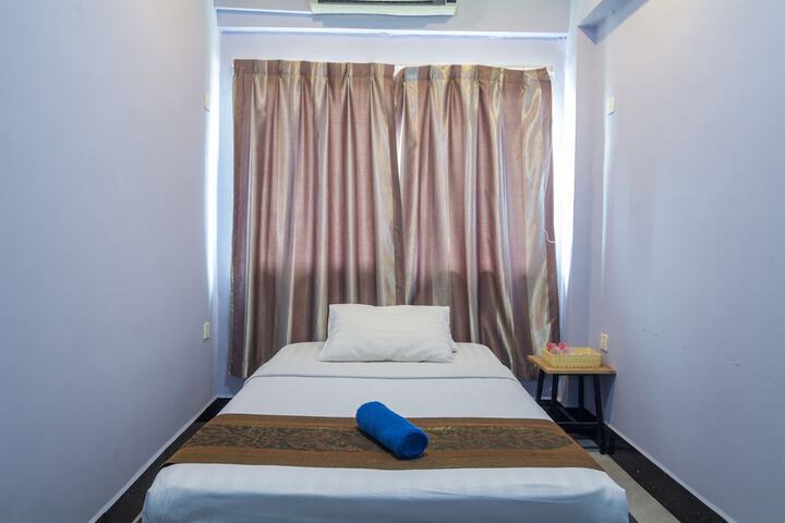 Room 10 of 45